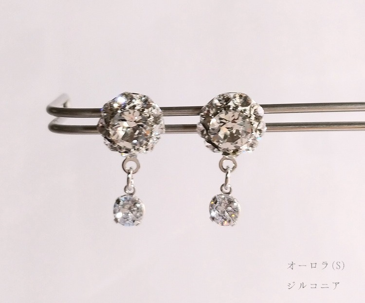 ～Atelier Petite Rose～　スワロフスキーピアス　“Aurora/Sugar plum”