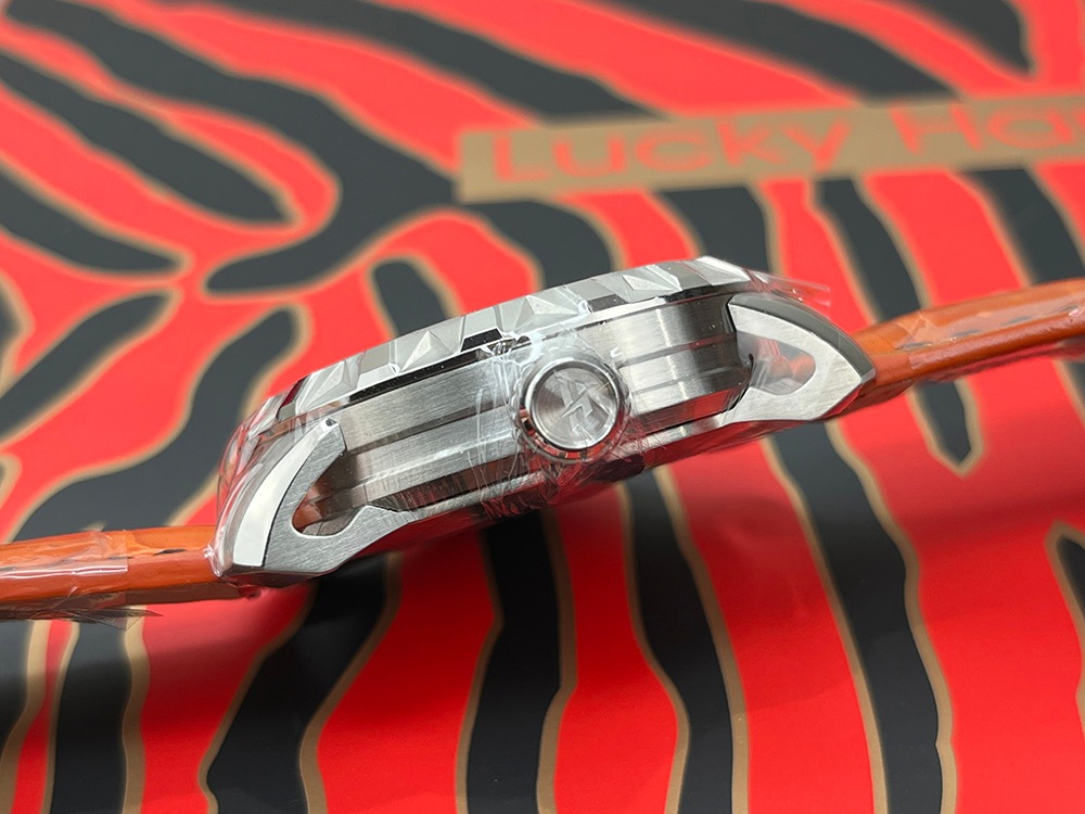 Lucky Harvey/åϡTIGER WATCHӥꥪ󥦥åץ #JP26760