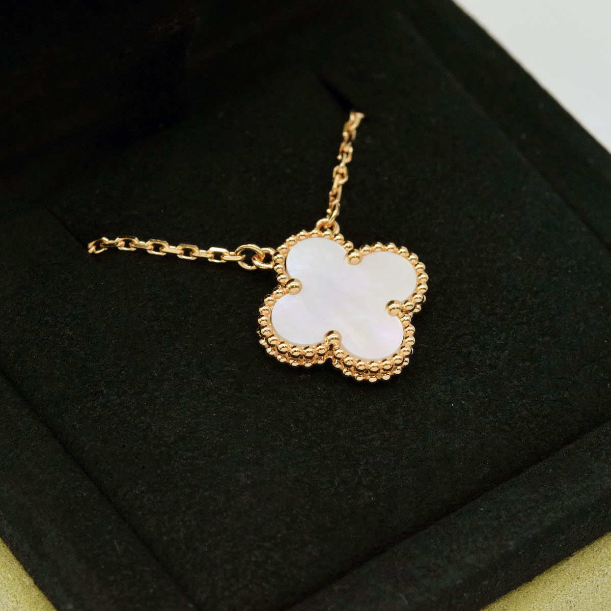 Van Cleef & Arpels/�����󥯥꡼�ա������ڥ�  ������ơ�������ϥ�֥� �ڥ����� VCARA45900 ��������������� K18YG �ޥ������֥ѡ��� �ͥå��쥹 ��ǥ����� #HK11474