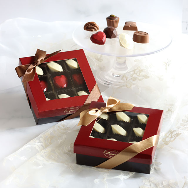 メイン画像:1枚目:BeBeBe chocolatier 【プレミアム】 ゴーセンス プラリネ ダイヤモンド9粒入 ギフトボックス