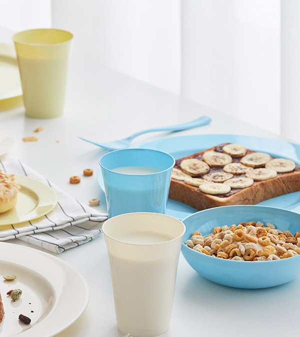 かわいいプラスチック製カップ マカロンカラータンブラー290ml【12個