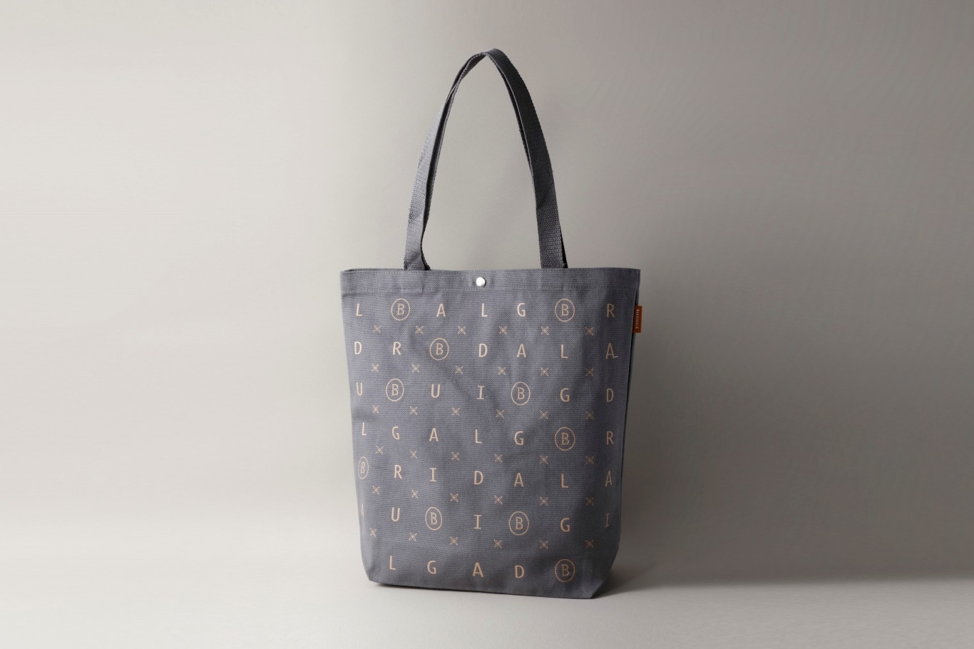 ブルディガラトート モノグラムグレー Ｍサイズ t-005