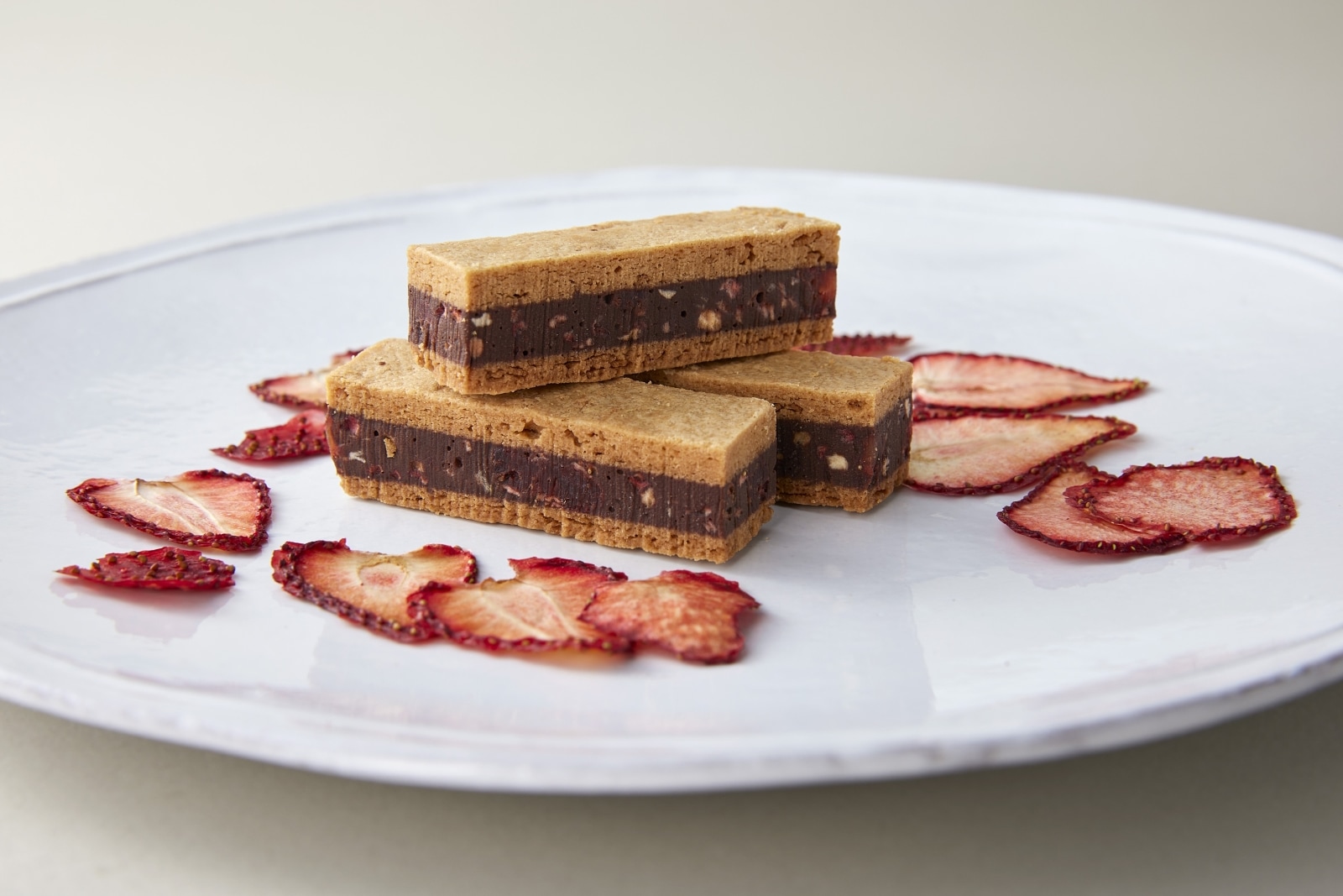 広尾のビスチィーヌ　ショコラ限定BOX　8個(クランベリーチーズ＆カカオストロベリー) h-010【常温】