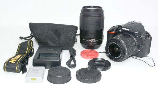 ☆ショット枚数1,089回！極美品！NIKON ニコン D5500 ダブルズーム