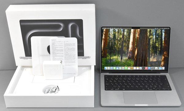 ☆充放電回数32回！元箱付！Apple アップル MacBook Pro MRX83J