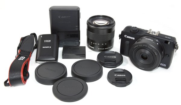 ☆CANON キャノン EOS M2 ダブルレンズキット EF-M22mm F2 STM