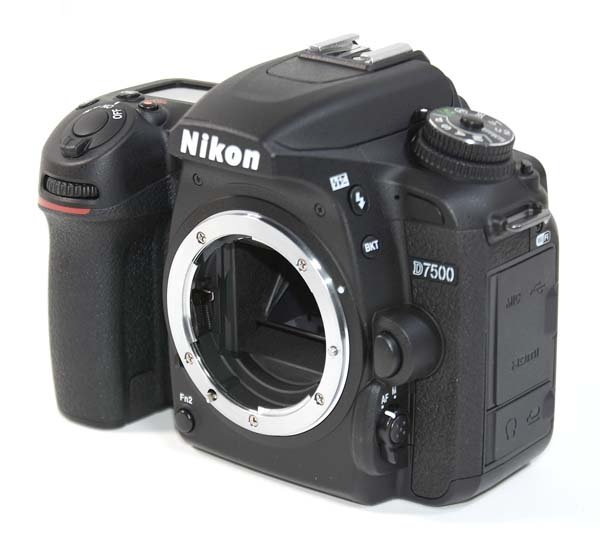 ������å����209�󡪿���Ʊ�͡�Nikon �˥��� D7500 18-140 VR ��󥺥��å� �ǥ��������ե���� ��Ȣ�ա���
