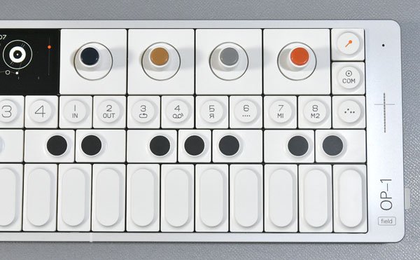 �������ʡ�TEENAGE ENGINEERING OP-1 Field ��Ȣ�ա���