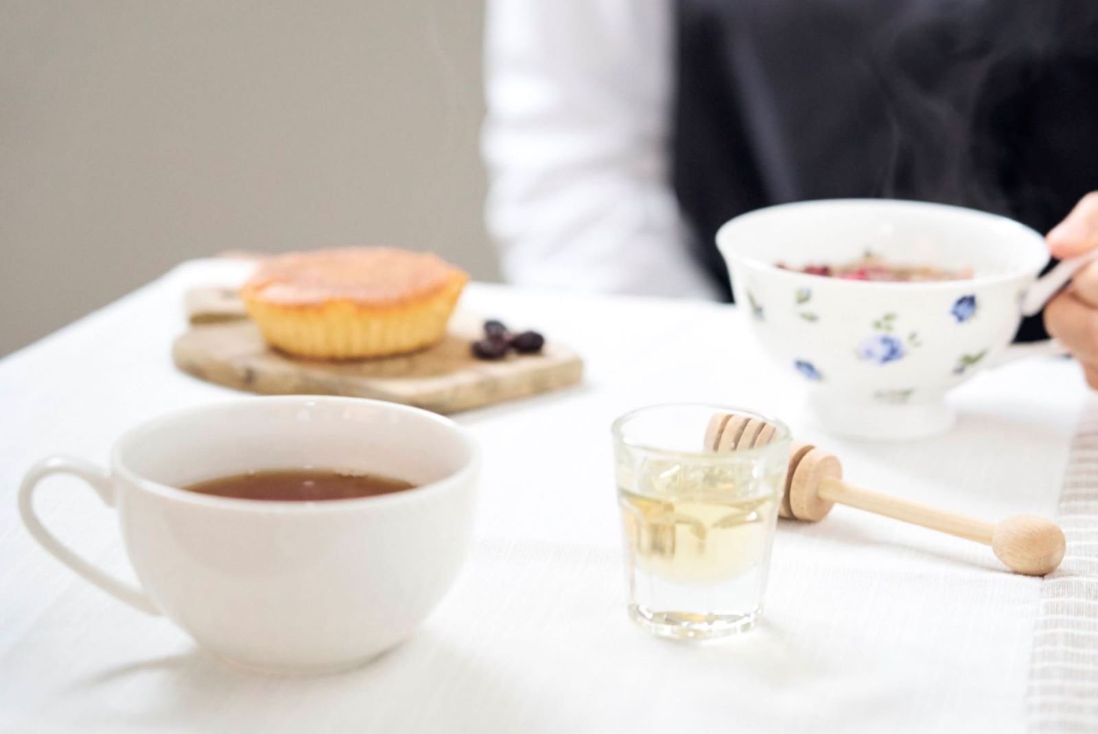 ラ・ローザ ～会津産バラの香るはちみつ～　ボトルタイプ　180g