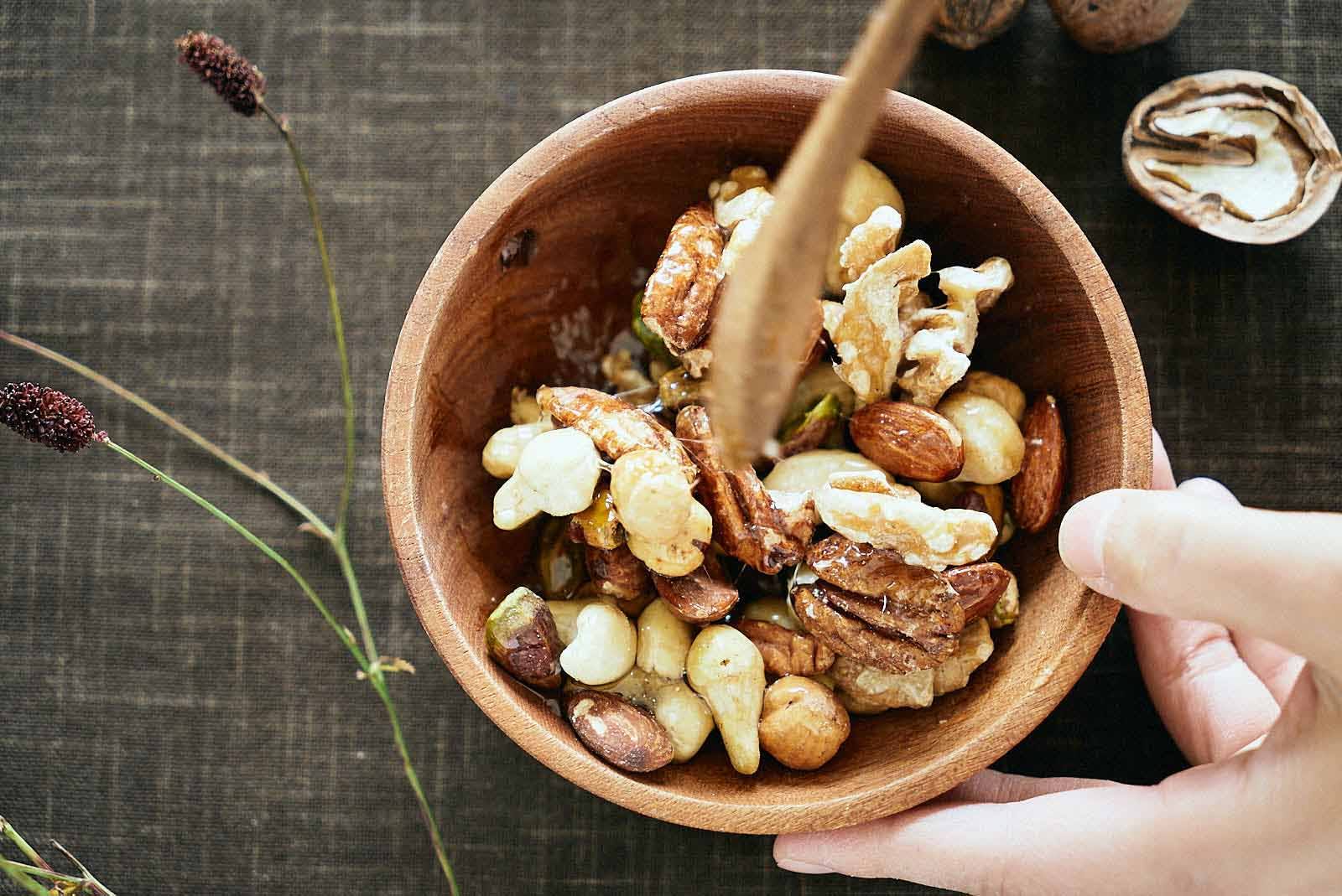 【2025年新蜜】国産はちみつ はりえんじゅ エクストラライトブラウン 850g