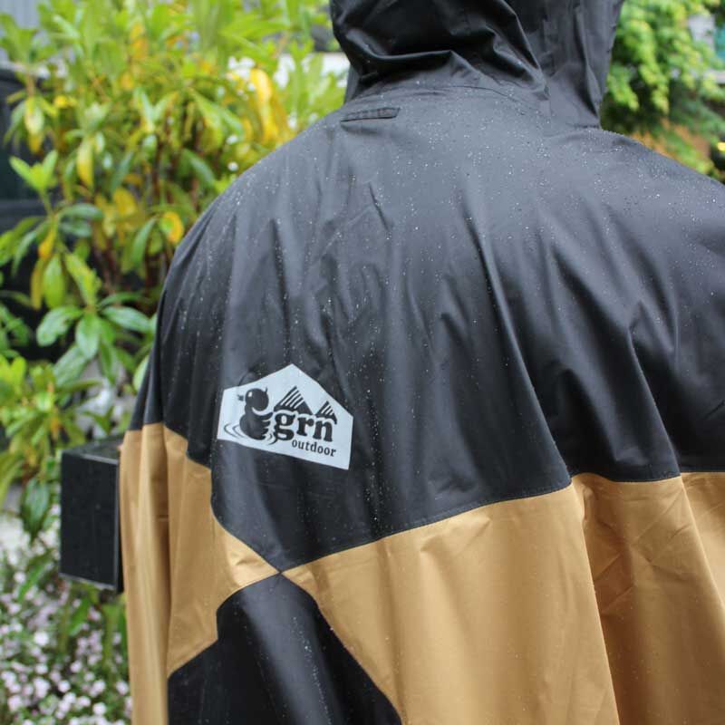 grn outdoor HASSUI HASSUI PONCHO(BLACK)