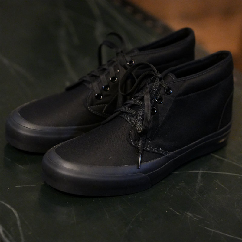 SOLS  / NOIR