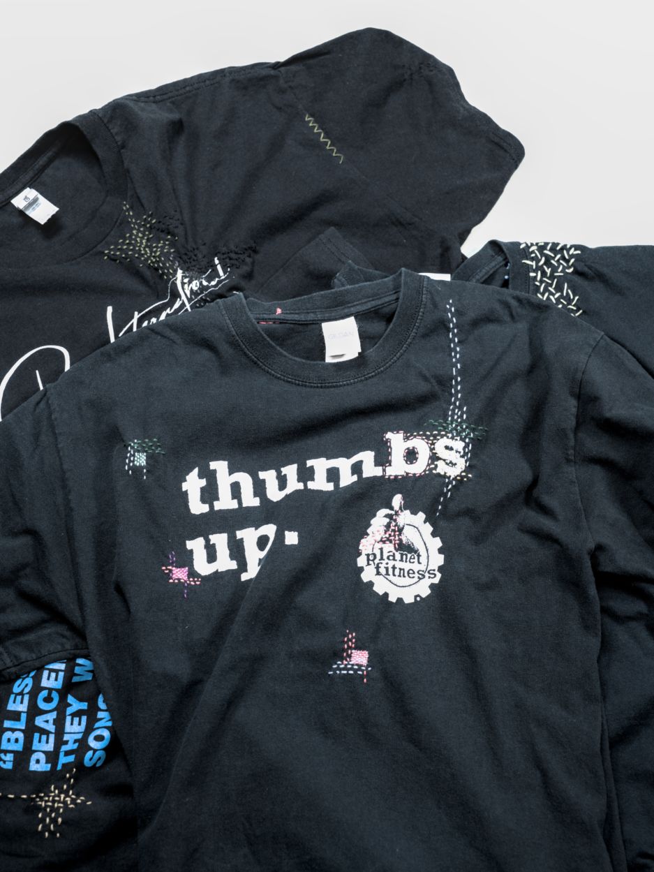 Darning T shirt