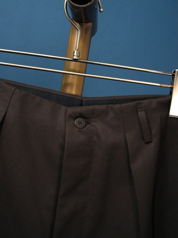 【Hollywood】Two-pleats cotton trousers