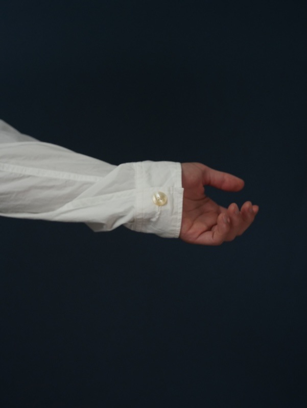 Wide long sleeve shirt