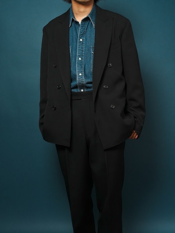 Heugn e wool black gaba 3 美品 Double-breasted wool gabardine tuxedo coat with padded hips