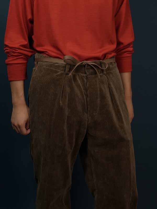 ALAIN(10 WALE CORDUROY)