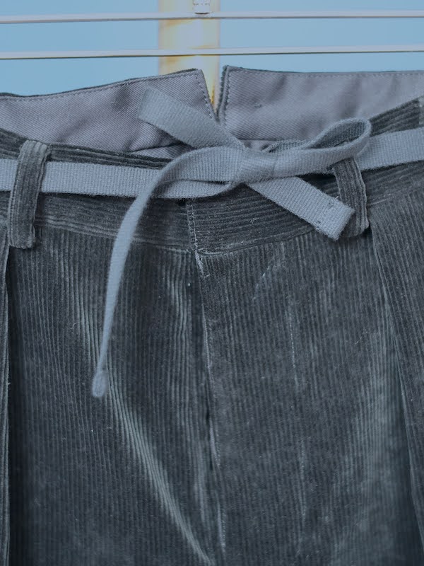 ALAIN(10 WALE CORDUROY)