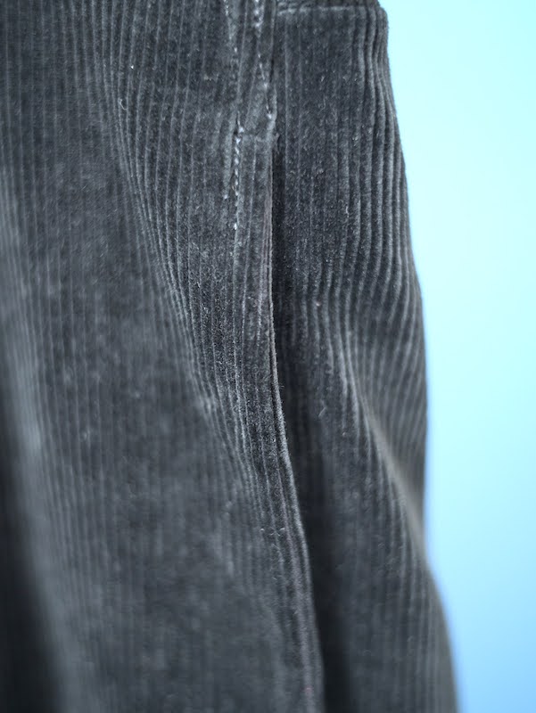 ALAIN(10 WALE CORDUROY)