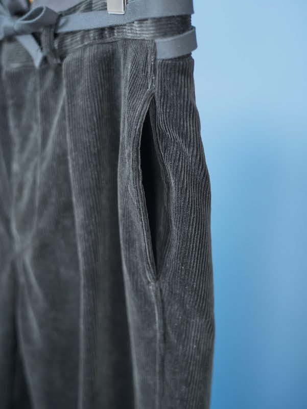 ALAIN(10 WALE CORDUROY)