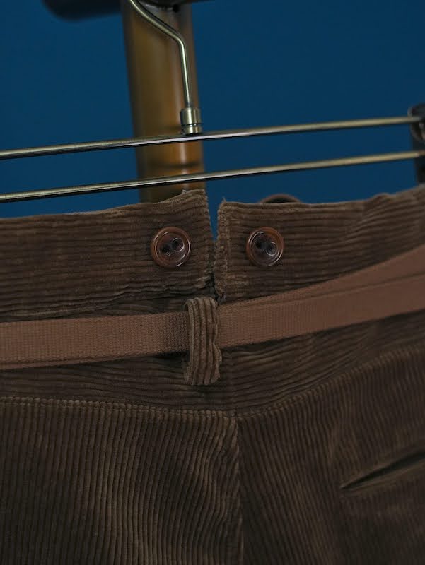 ALAIN(10 WALE CORDUROY)