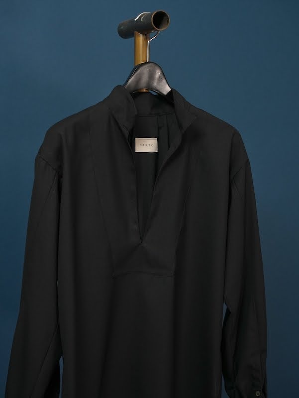 TUCKED SKIPPER BLOUSE