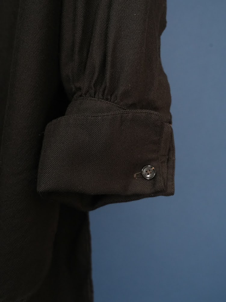 Stand collar dress shirt(Silk twill brushed lining)