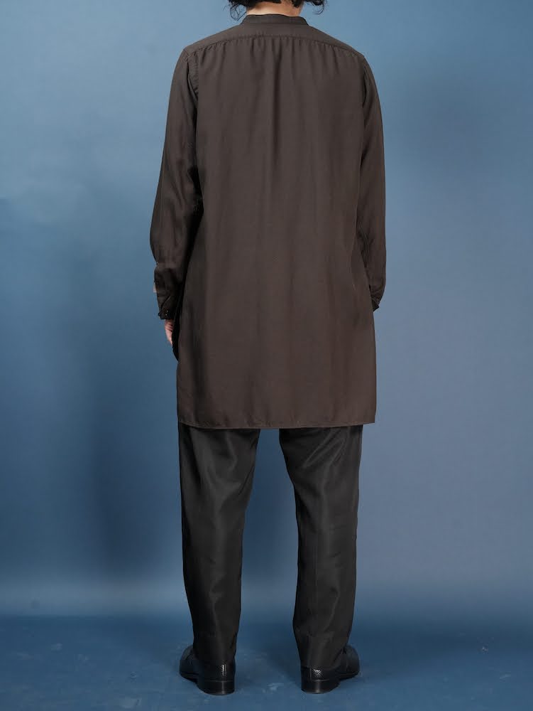 Stand collar dress shirt(Silk twill brushed lining)