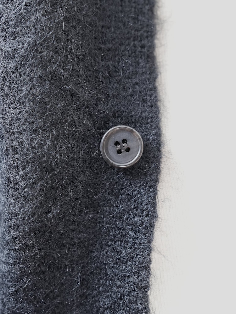 PURE MOHAIR V CARDIGAN
