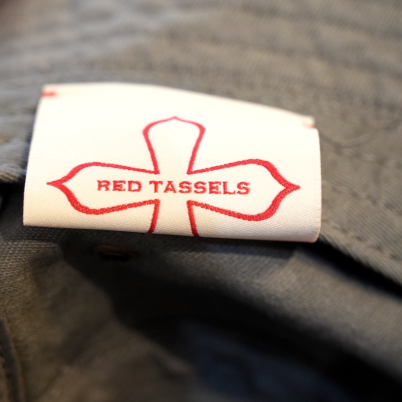 RED TASSELS / BAROQUE HAT 