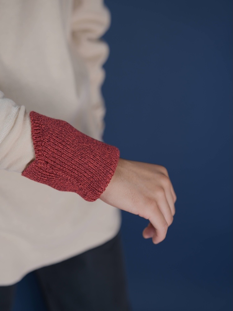 SOLID WOOL HAND WARMER