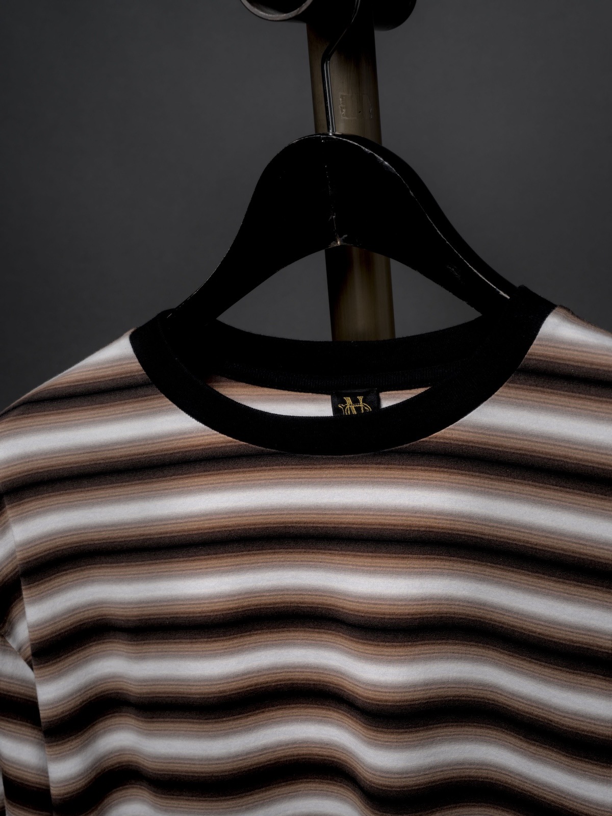 GRADATION CREW NECK LONG SLEEVE T-SHIRT