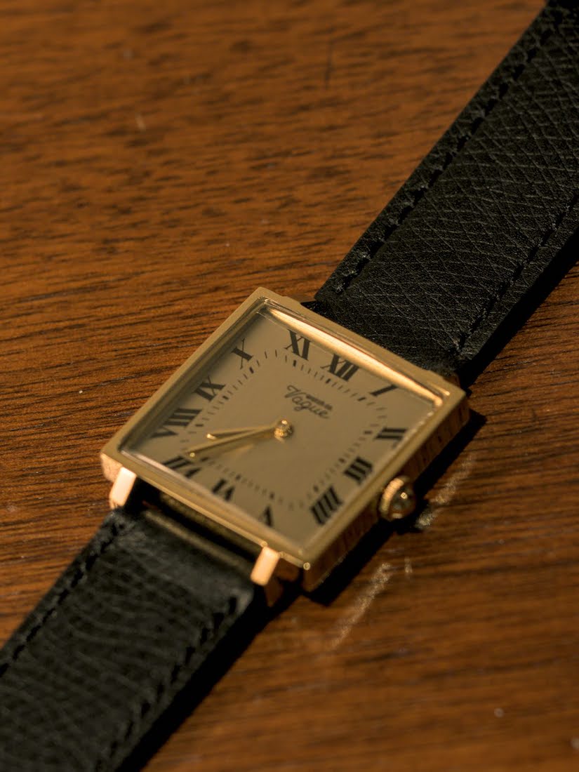 CARRE PIECE