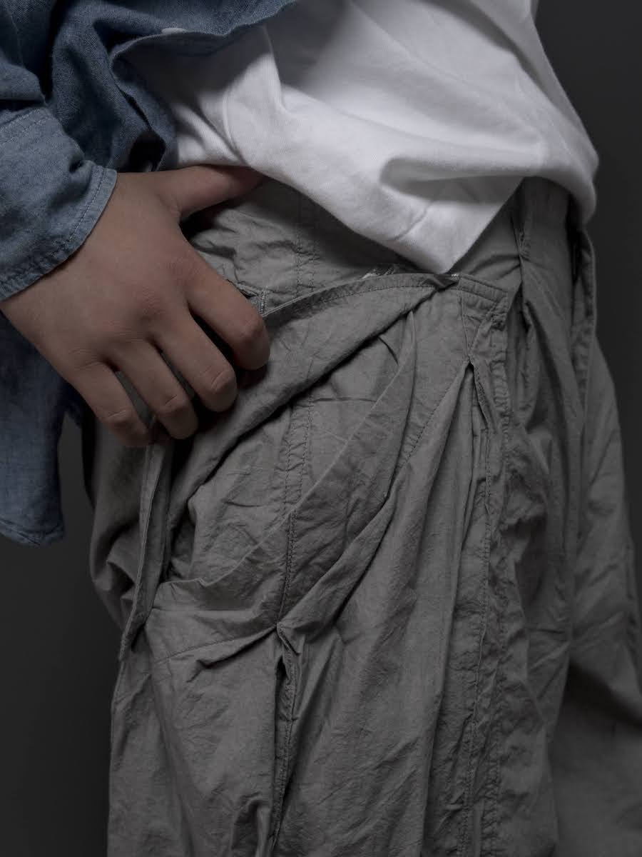 High twist cargo pants