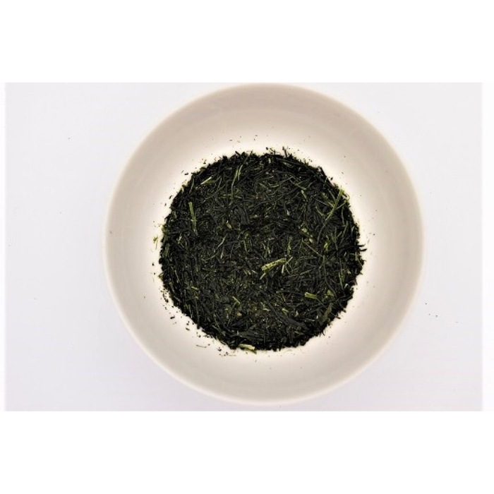 【お得な３袋セット】縁側で飲みたくなる親近感のある かぶせ茶 「郷里の華　松印」（100g × ３袋）