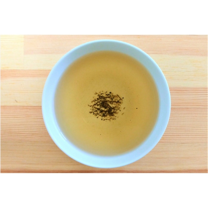 香ばしさと青々しさを楽しめる 青ほうじ茶「馨し(かぐわし)」(100g)