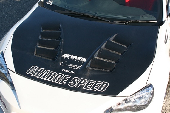 レガシィ　チャージスピード風ボンネットスクープ エアロパーツのCHARGESPEED チャージスピード