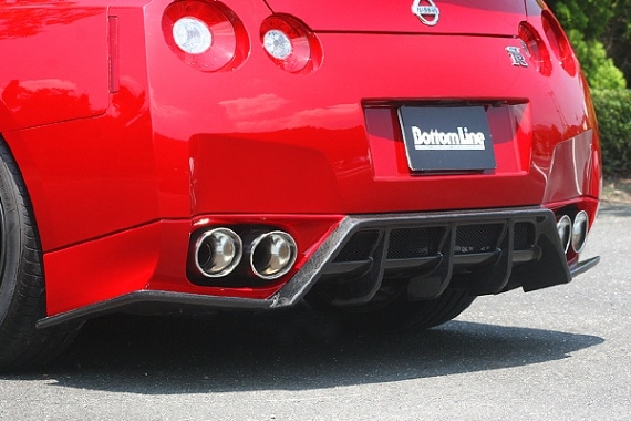 【お話し中】R35 GTーR 前期　リヤ4本通し チャージスピード GT-R R35 前期 リアディフューザー＆ボトムライン