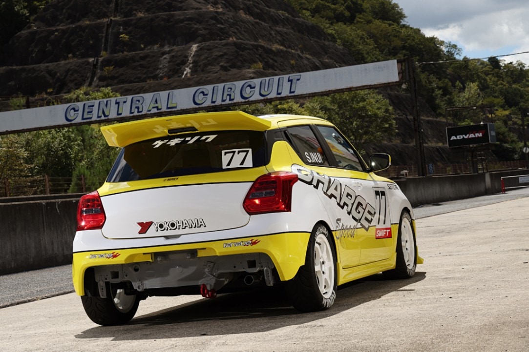 チャージスピード スイフトスポーツ ZC33S リアルーフスポイラー FRP製