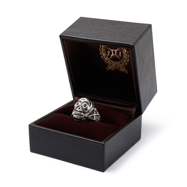 PEANUTS & CO. SKULL POISON RING -ZIRCONIA- (BLACK)