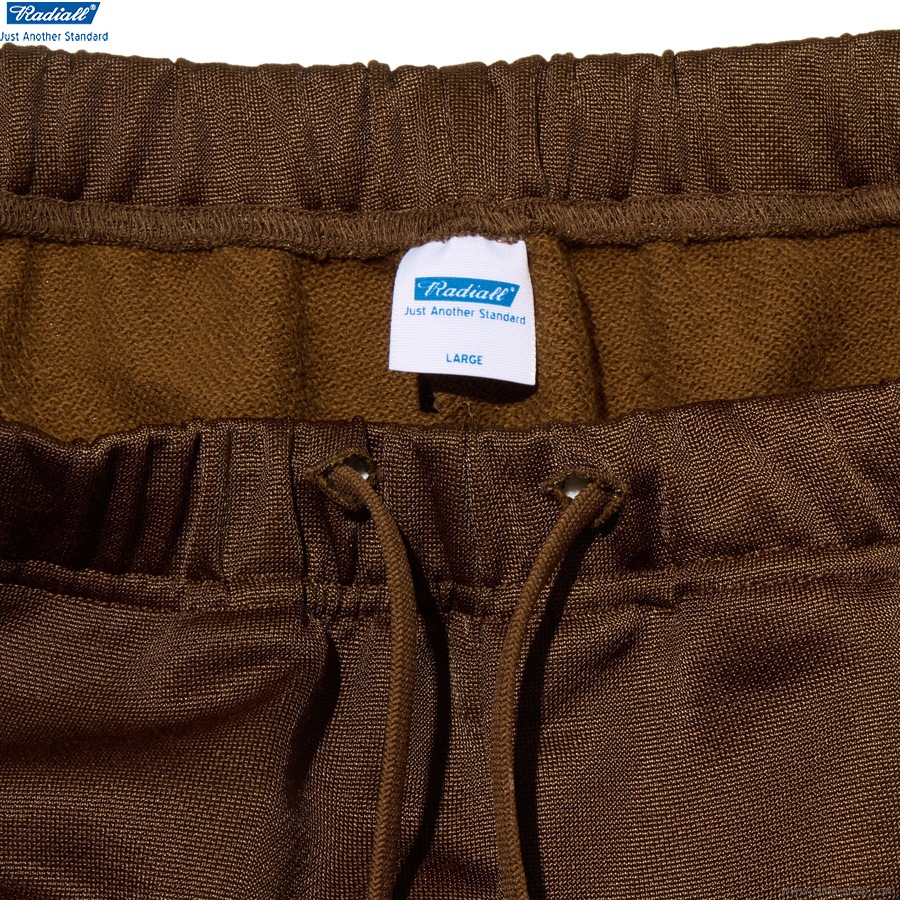 SALE 30��OFF RADIALL Root Down - WIDE FIT TRACK PANTS (BROWN) [RAD-25AW-CUT011]