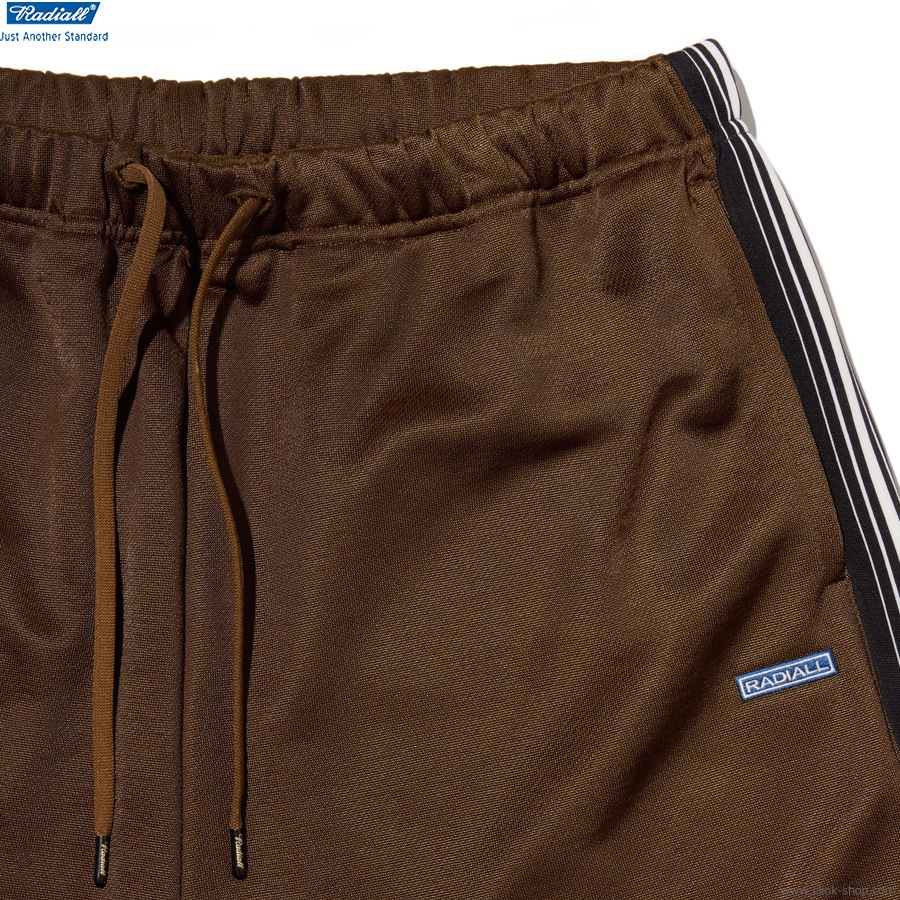 SALE 30��OFF RADIALL Root Down - WIDE FIT TRACK PANTS (BROWN) [RAD-25AW-CUT011]