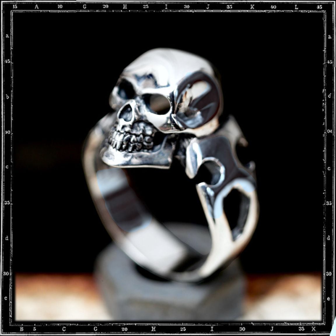 CUTAWAY SKULL RING
