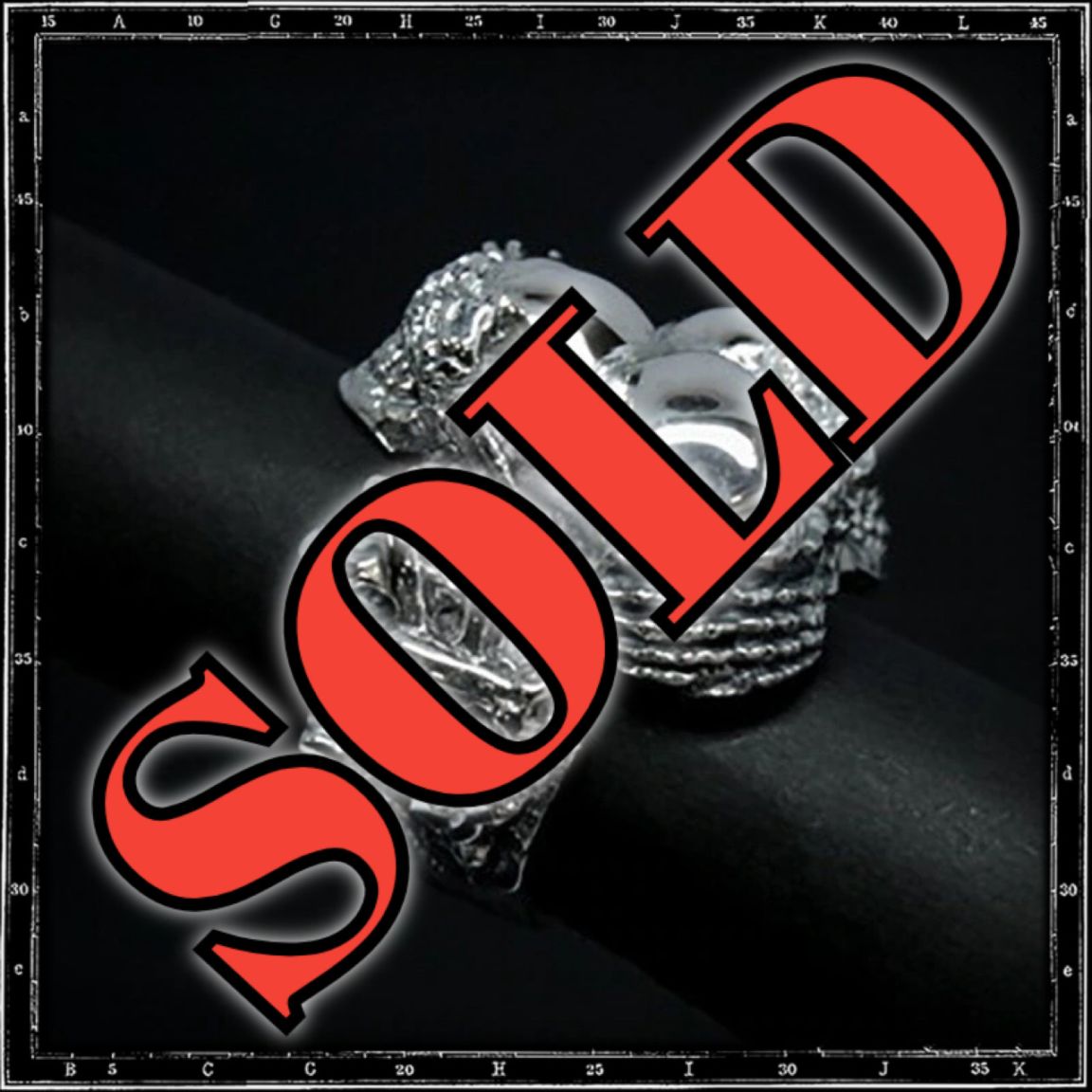 THREE WISE SKULLS RING