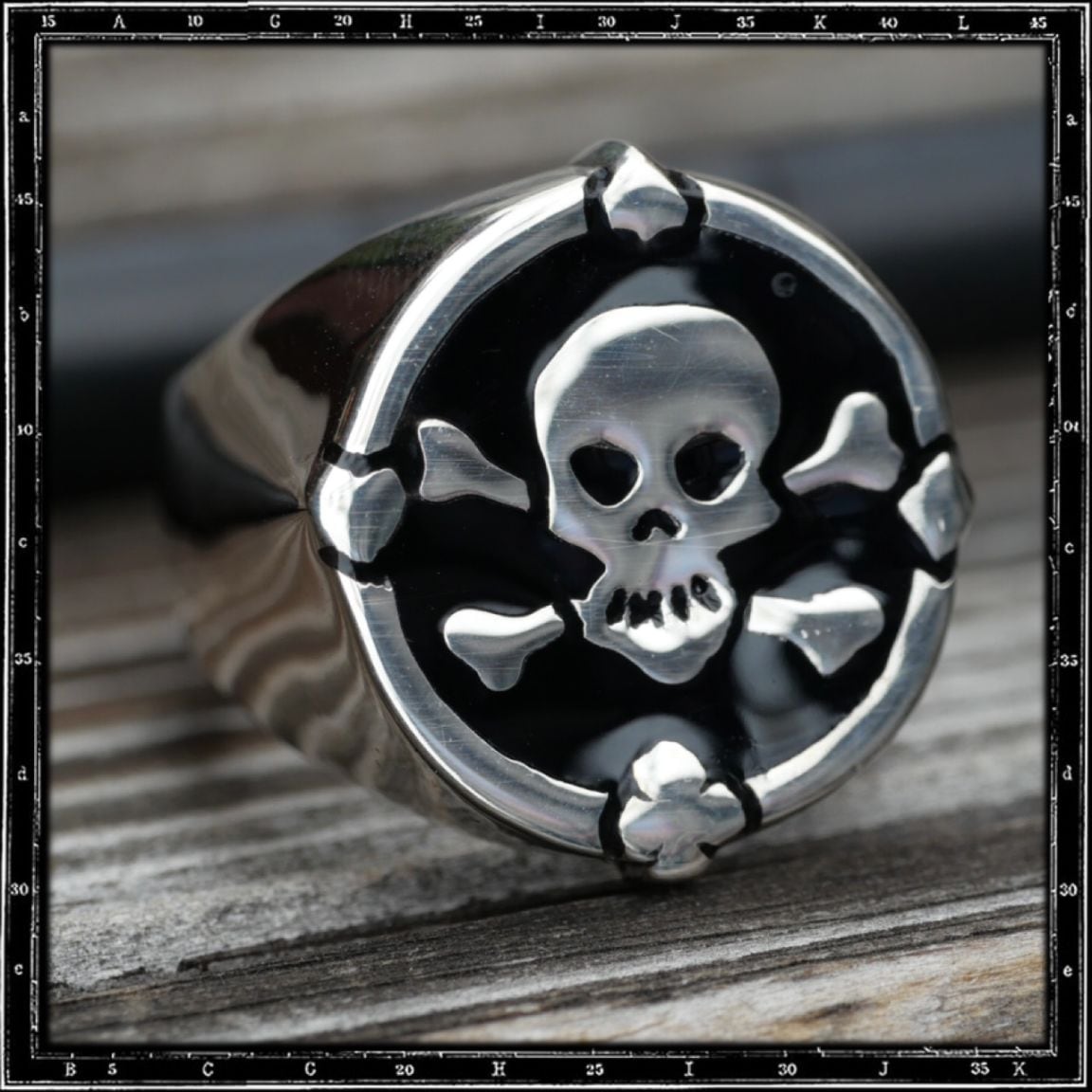 ENAMEL SKULL & CB + 4 ACES RING