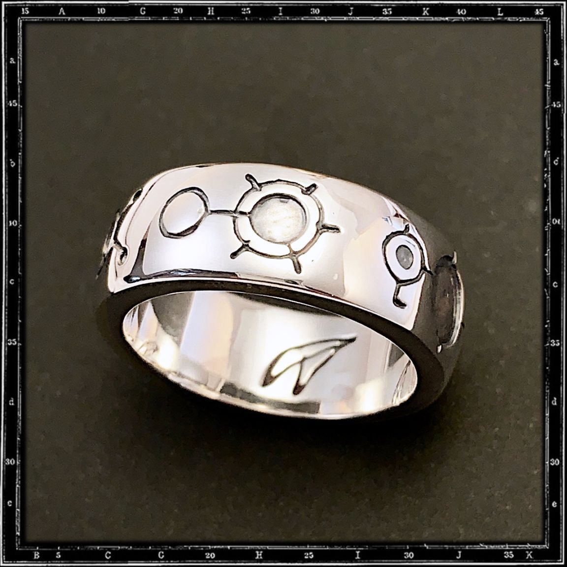 CROP CIRCLES RING