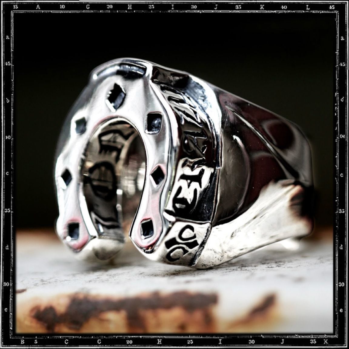 HORSESHOE RING - LARGE | クレイジーピッグ公式オンラインストア
