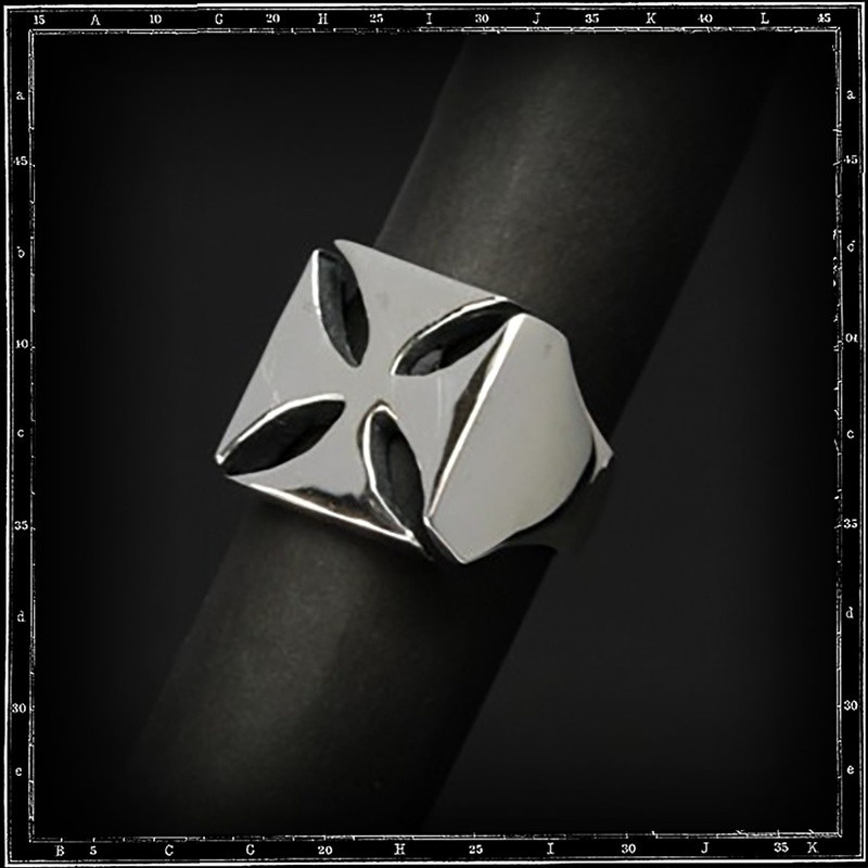MALTESE CROSS RING - PLAIN