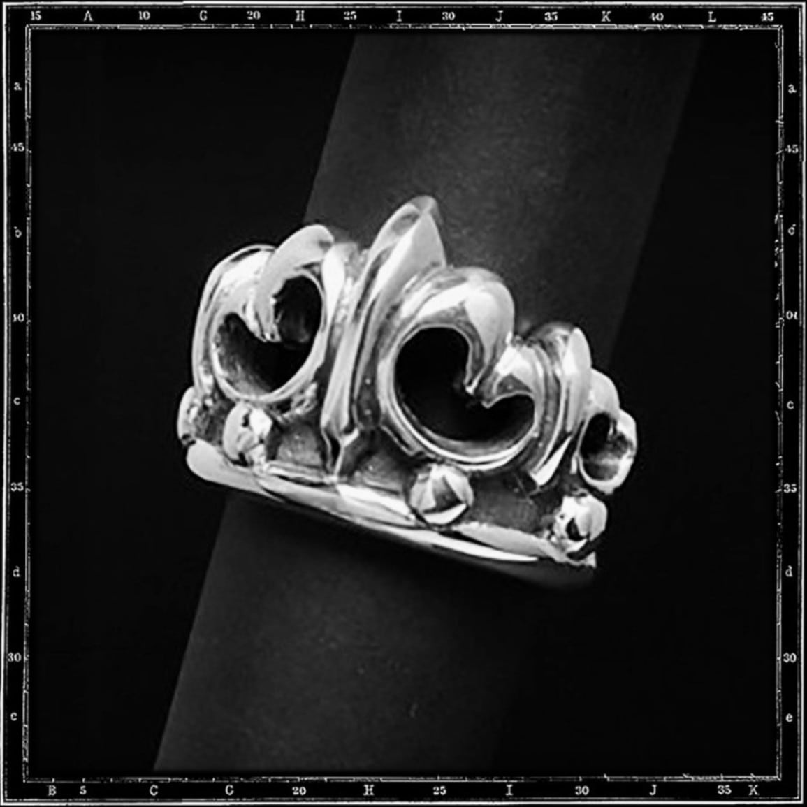 TUDOR CROWN RING