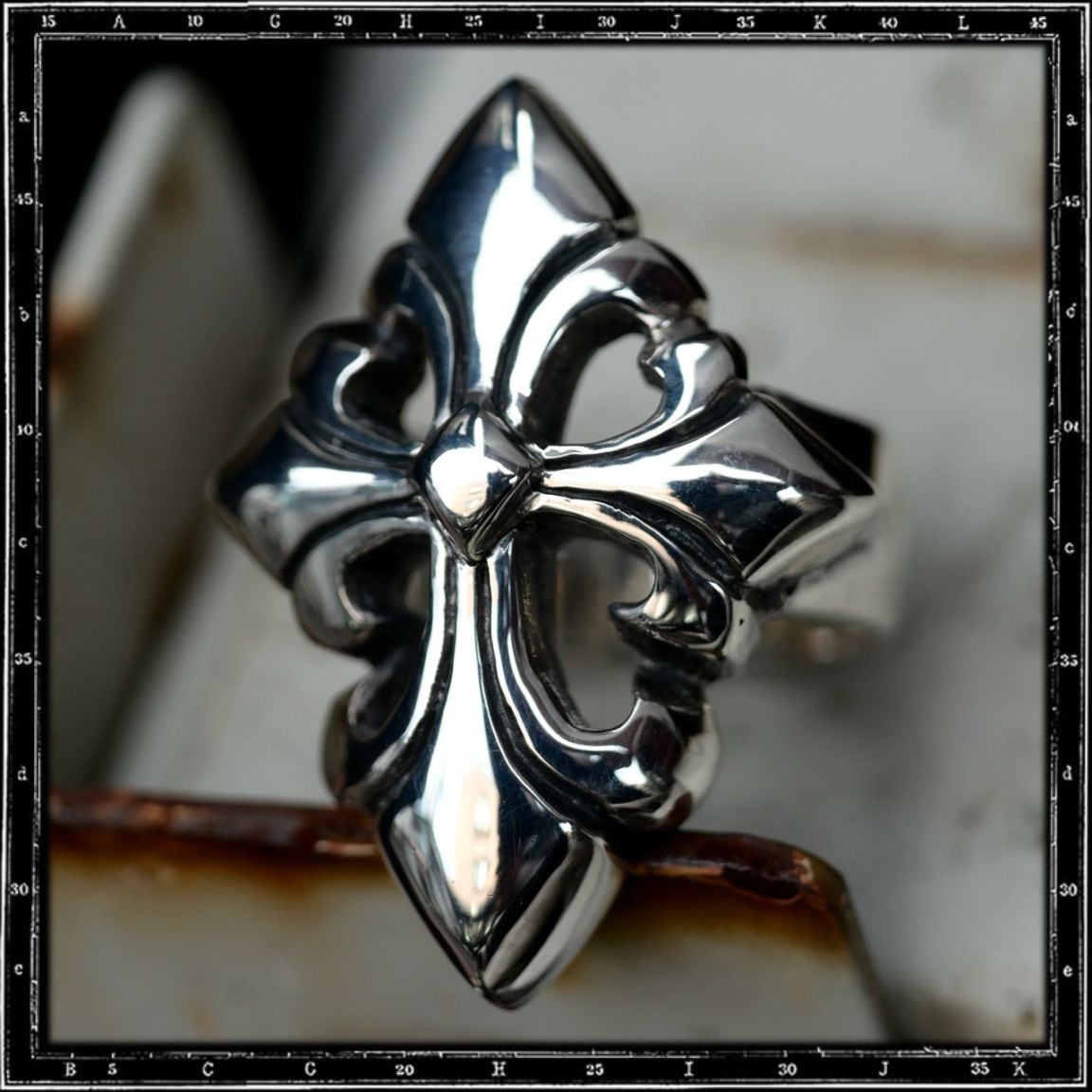 HEAVY TUDOR CROSS RING